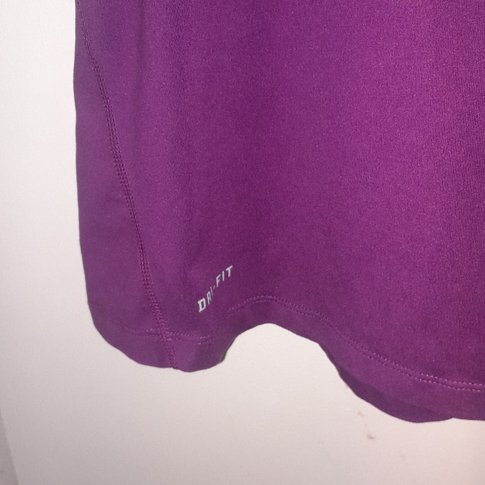 🌺Nike Purple Reflective 1/4 Zip Athletic Top - Picture 3 of 6